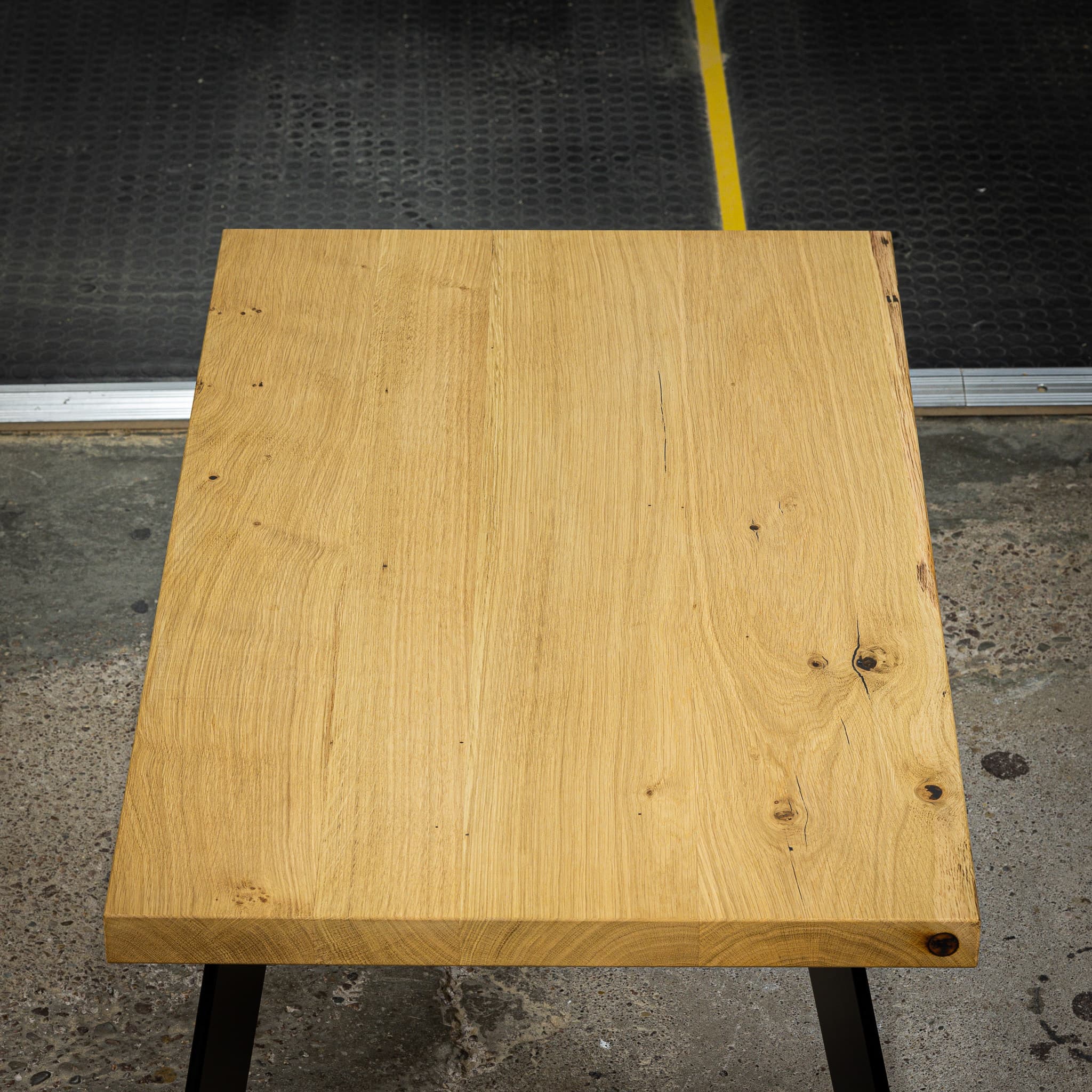 Massivholz Couchtisch Eiche Gerade Kante-Handgefertigtes Design nach Maß